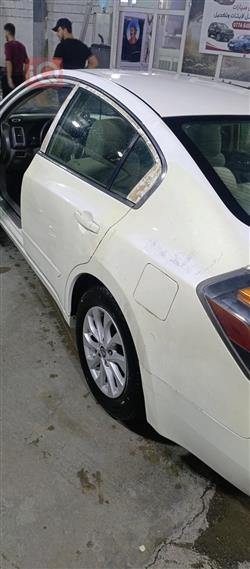 نيسان ألتيما